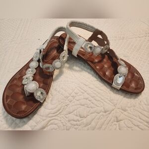 Patrizia Women's White Silver Jeweled T-Strap Thong Sandals Sz 9 Boho Comfy